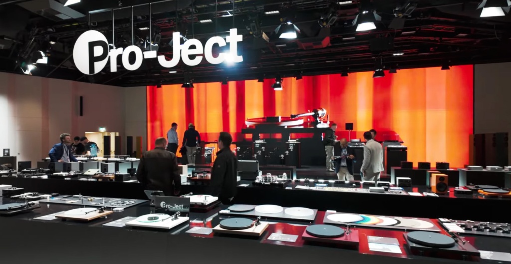 01 Евгений Шведов о Pro-Ject в Вене (main).jpg