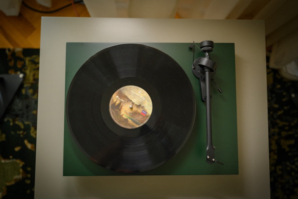 03 Pro-Ject Colourful Audio System E new color.jpg