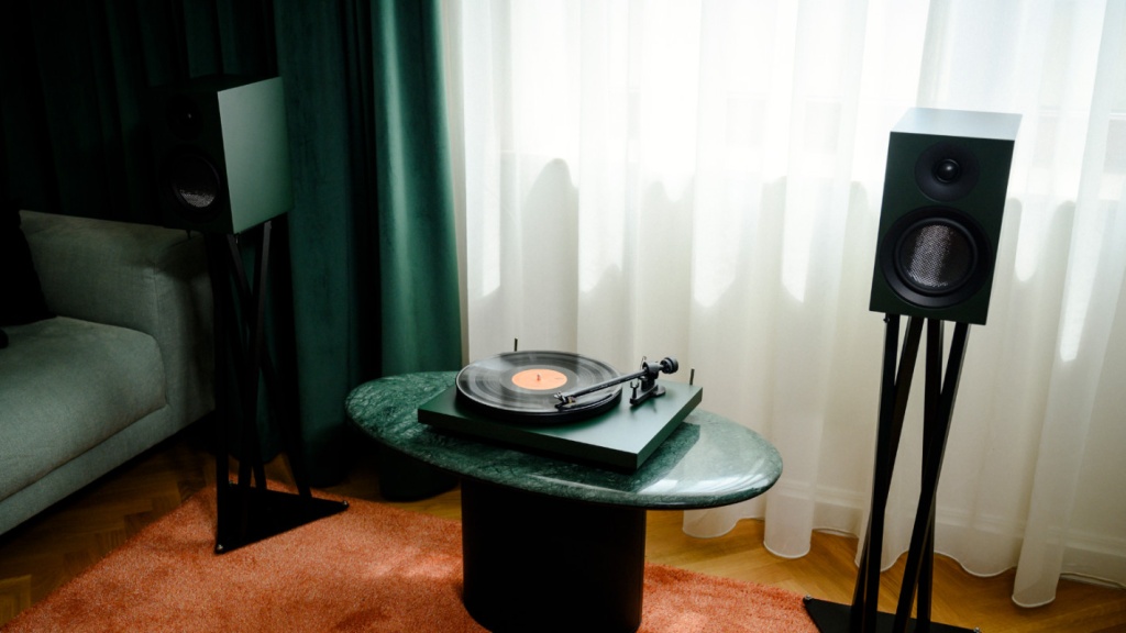 01 Pro-Ject Colourful Audio System E new color (main).jpg