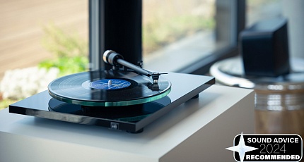 Sound Advice вручает награду проигрывателю Pro-Ject T2 Super Phono