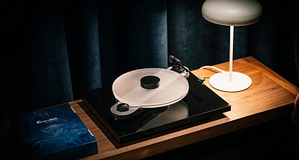 В продаже в России лимитированный проигрыватель Pro-Ject Elemental Phono USB SilverBlack Final Edition